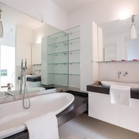 Sleeps 6 Pool Villa *